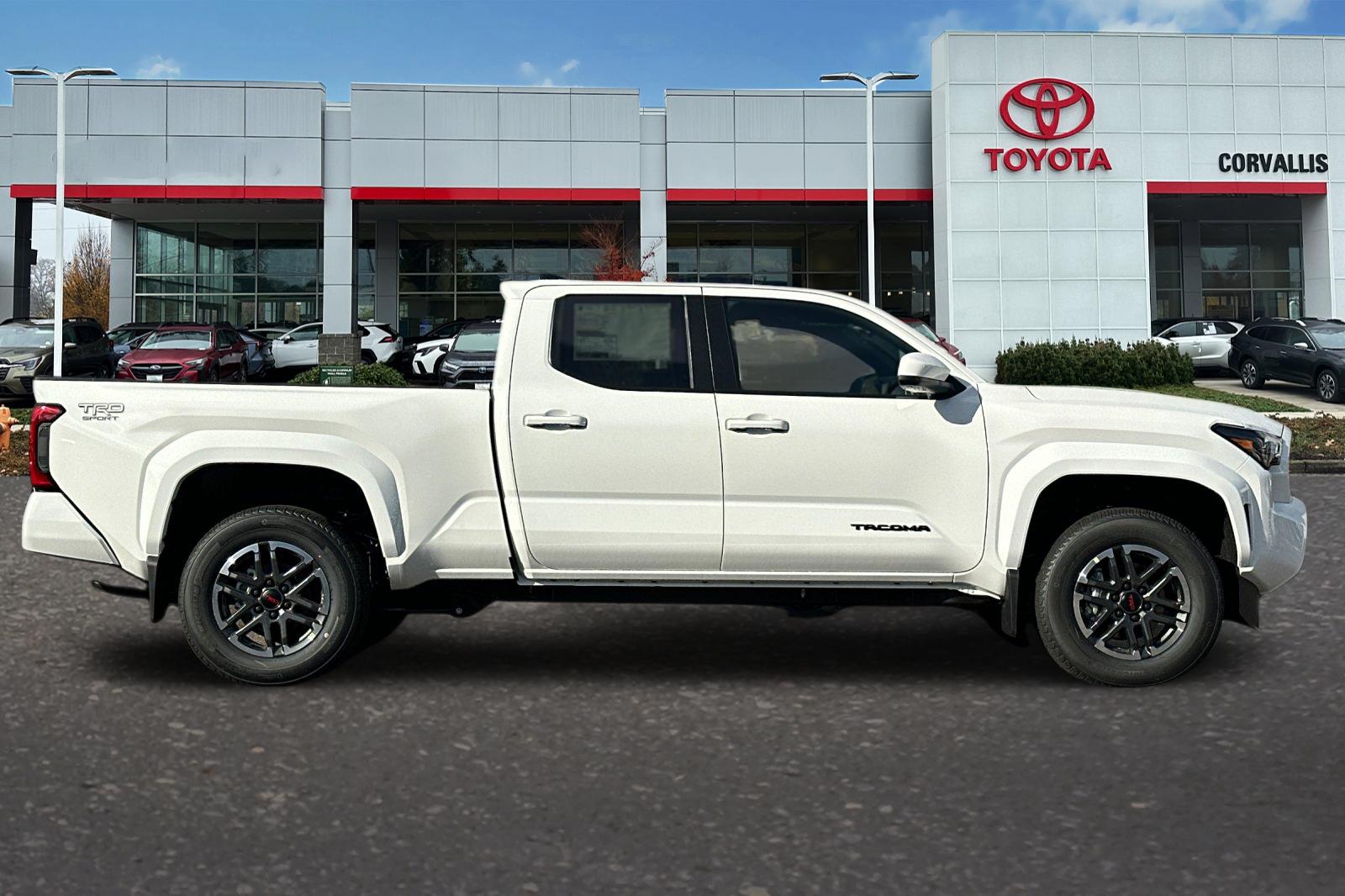 2025 Toyota Tacoma TRD Sport Double Cab photo 3