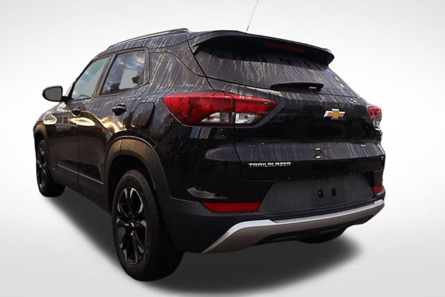 2022 Chevrolet Trailblazer LT photo 2