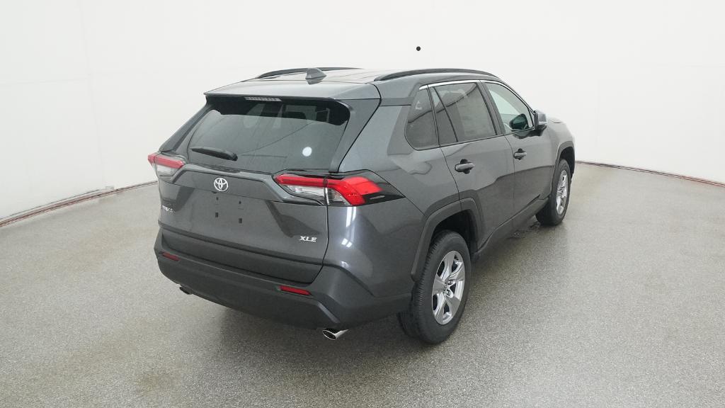 2025 Toyota RAV4 XLE photo 19