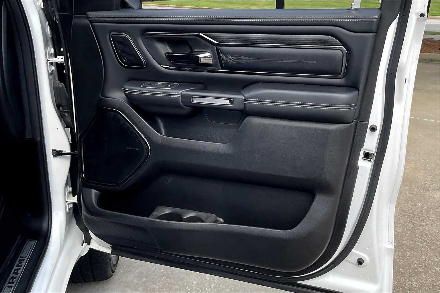2022 Ram 1500 Limited photo 21