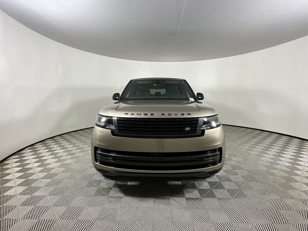 2025 Land Rover Range Rover SE photo 2