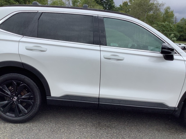 2023 Honda CR-V Hybrid Sport Touring photo 2