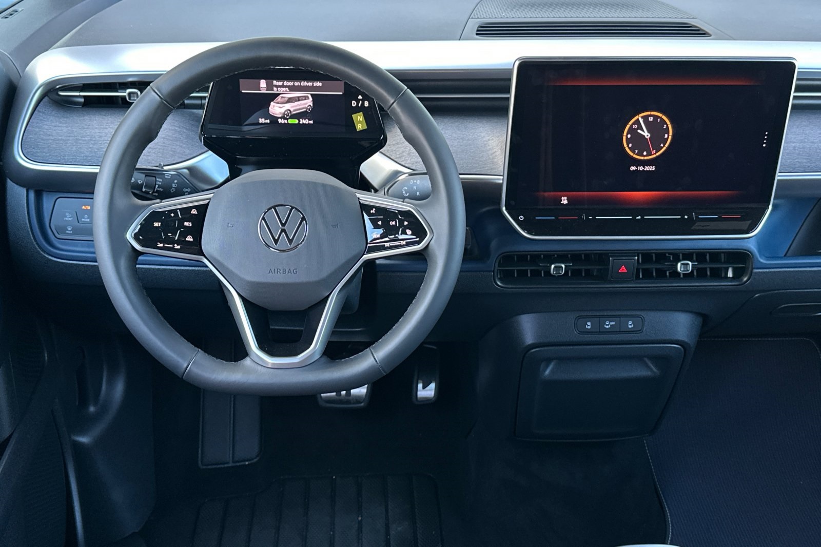 2025 Volkswagen ID. Buzz Pro S photo 12