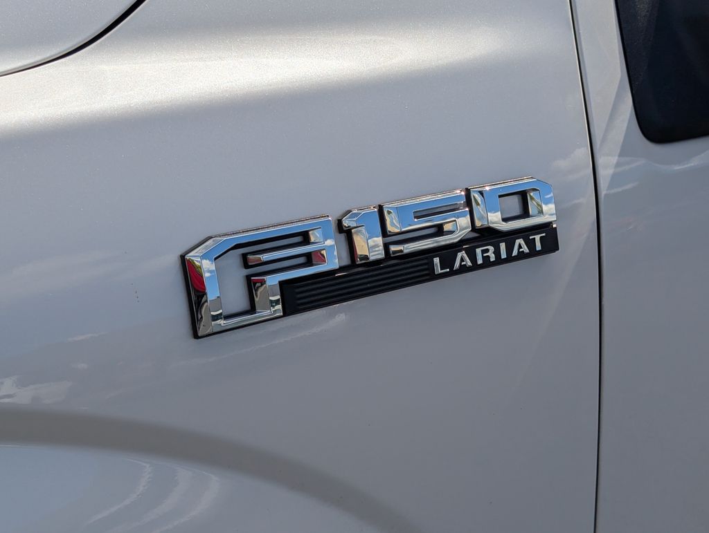 2019 Ford F-150 Lariat photo 18