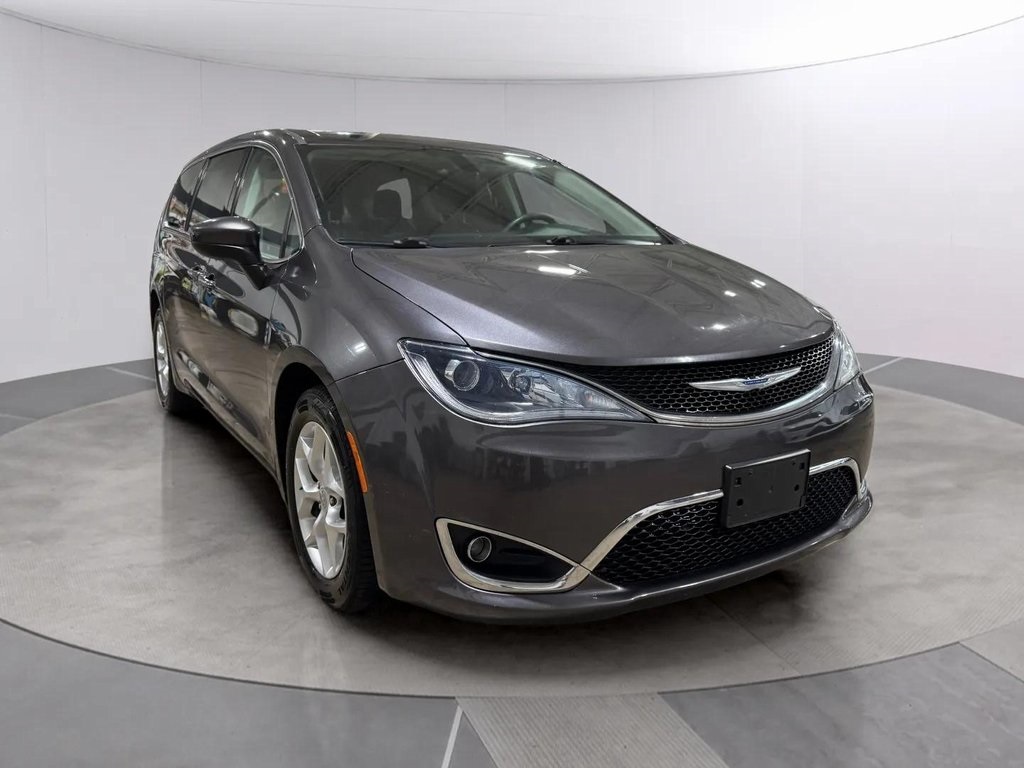 2017 Chrysler Pacifica Touring Plus