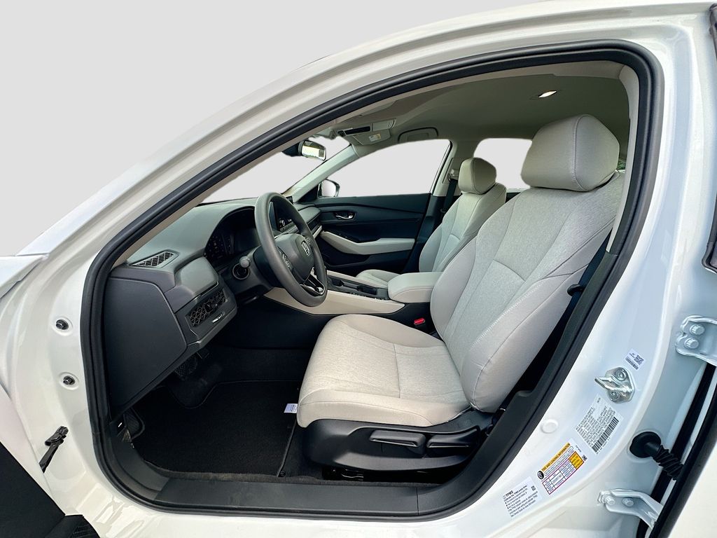 2025 Honda Accord 1.5T LX photo 15