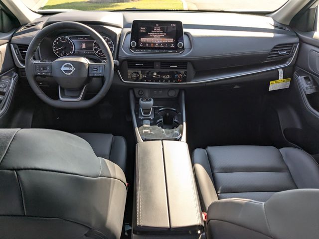 2026 Nissan Rogue SV photo 4