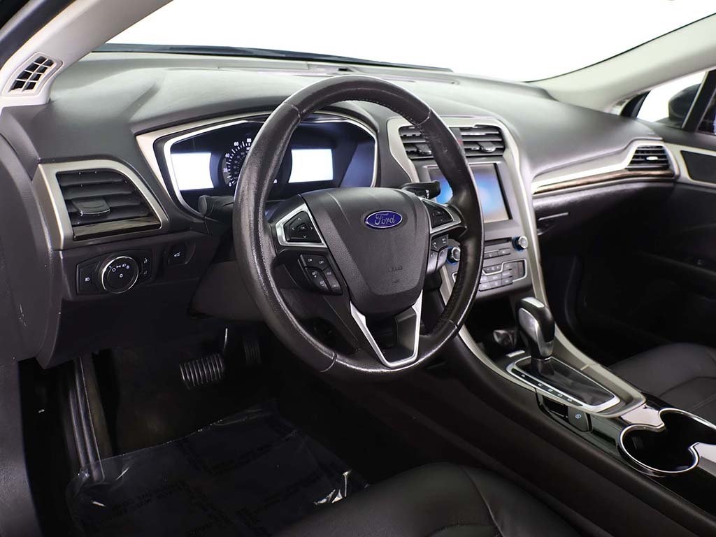 2016 Ford Fusion SE photo 23