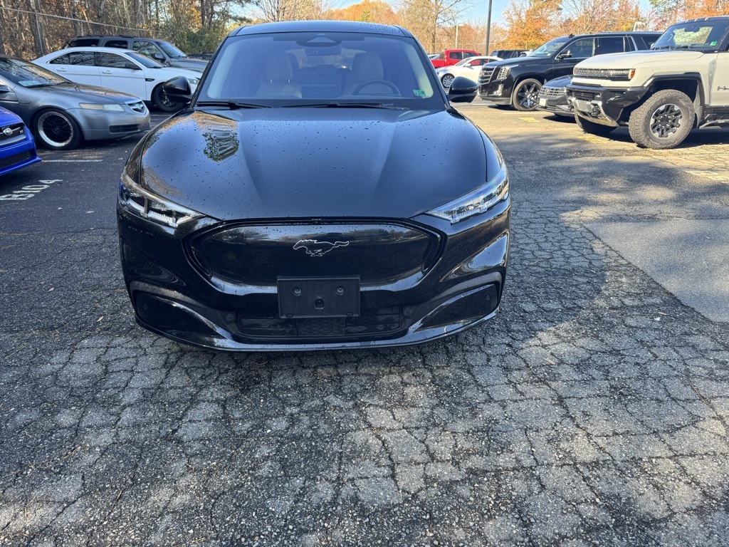 2022 Ford Mustang Mach-E Premium photo 2