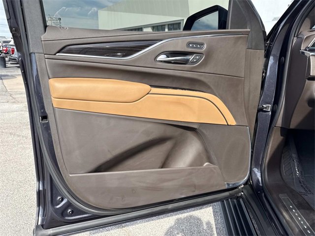 2022 Cadillac Escalade ESV Sport photo 8