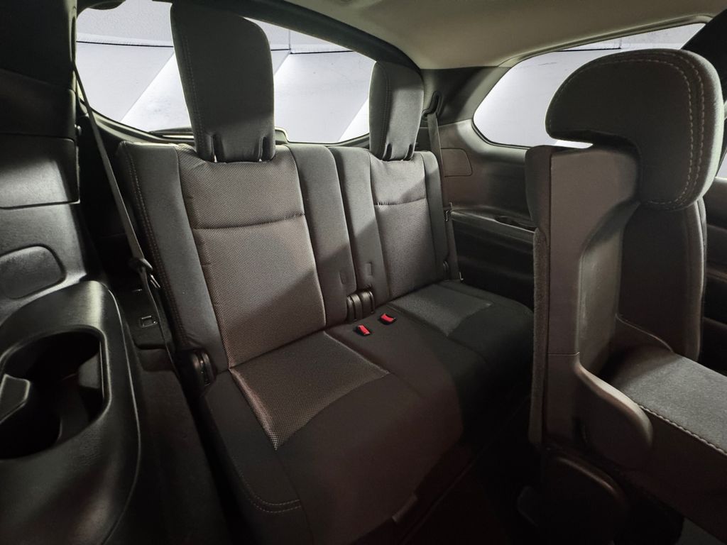 2020 Nissan Pathfinder SV photo 14