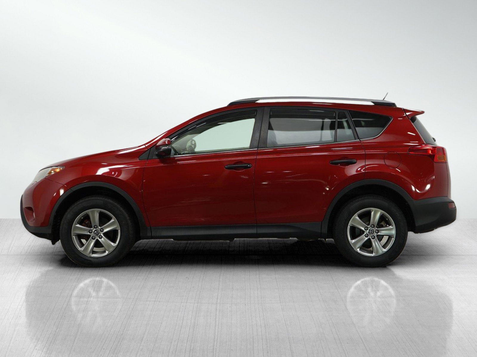 Used 2015 Toyota RAV4 XLE with VIN JTMRFREV2FJ019201 for sale in South Saint Paul, Minnesota