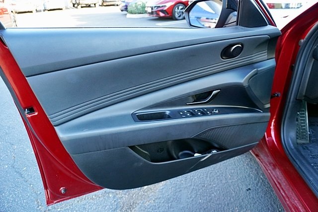 Used 2025 Red Hyundai SEL Sport image 20