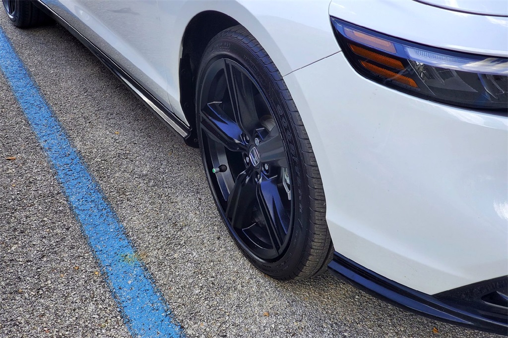 2024 Honda Accord Hybrid Sport-L photo 4