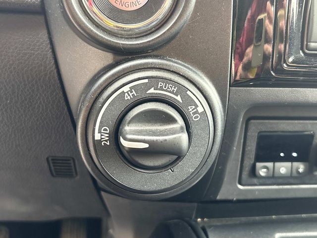 2023 Nissan Titan PRO-4X photo 23