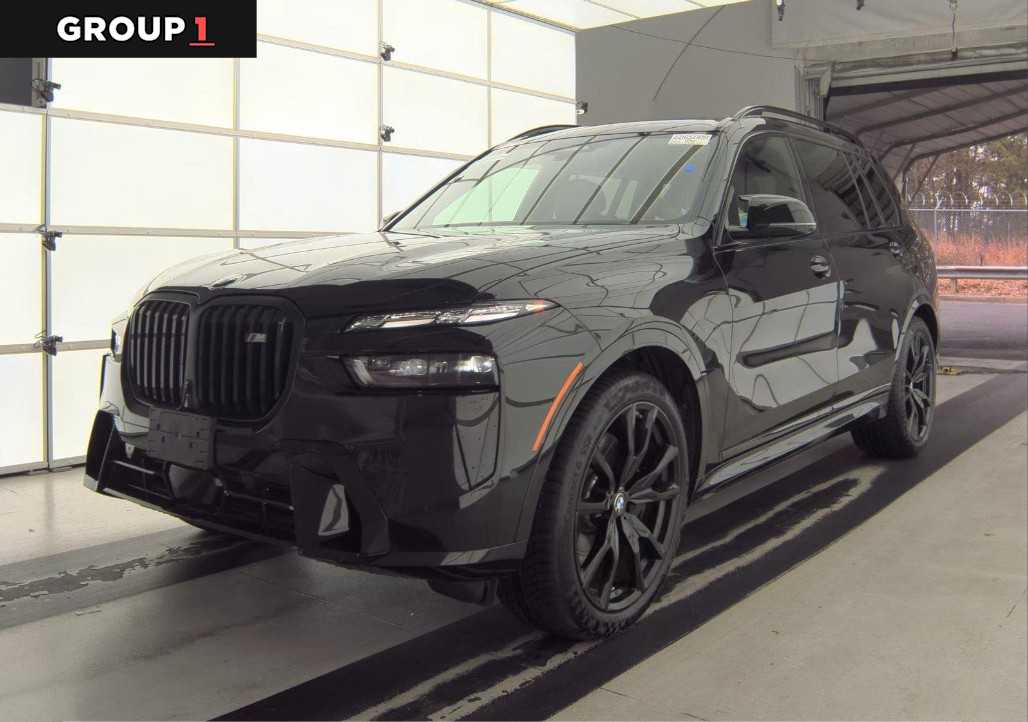2025 BMW X7 M60i's photo