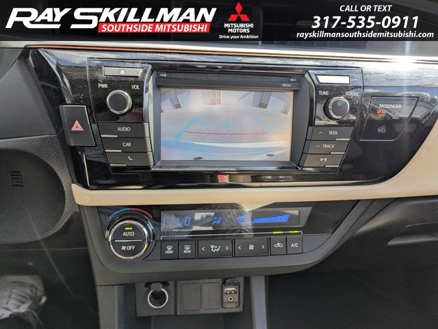 2014 Toyota Corolla LE photo 18