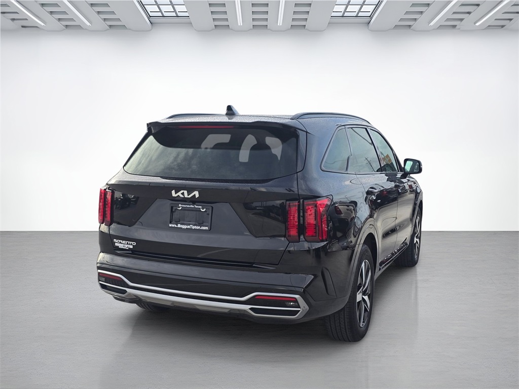 2023 Kia Sorento S photo 2