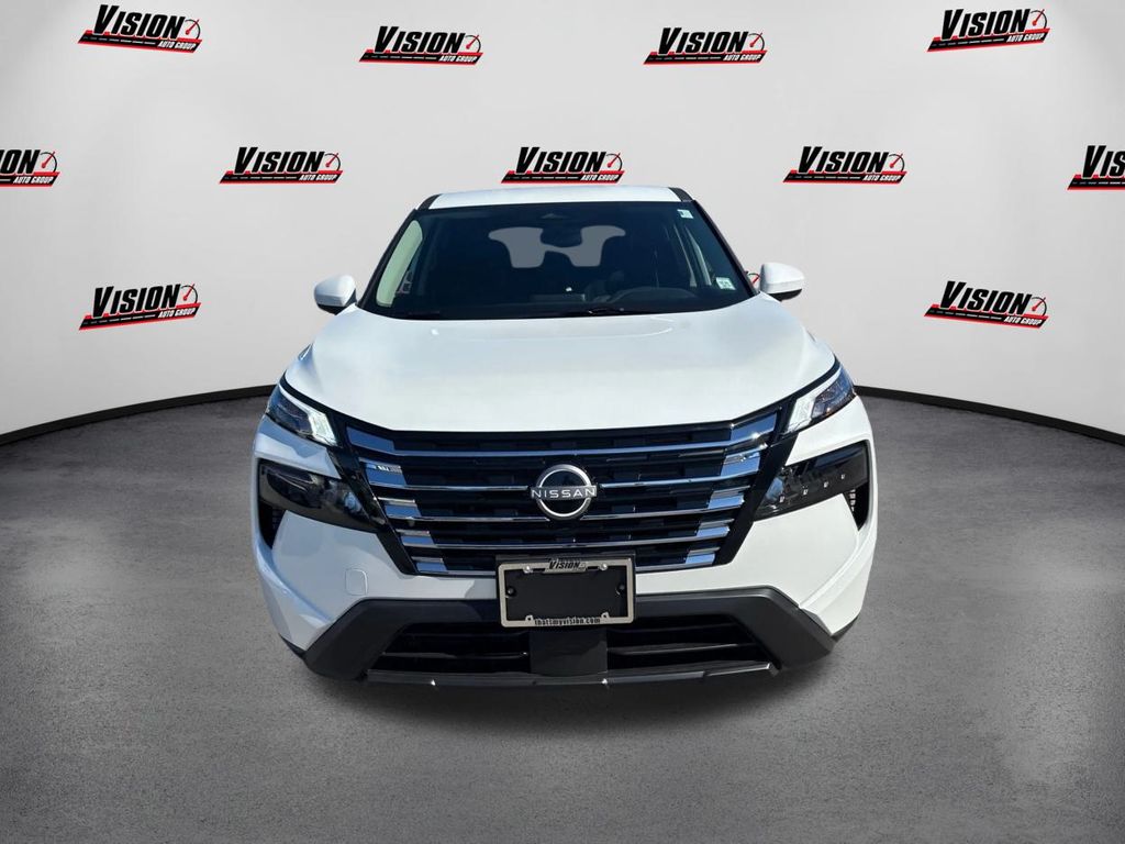 2026 Nissan Rogue SV photo 2