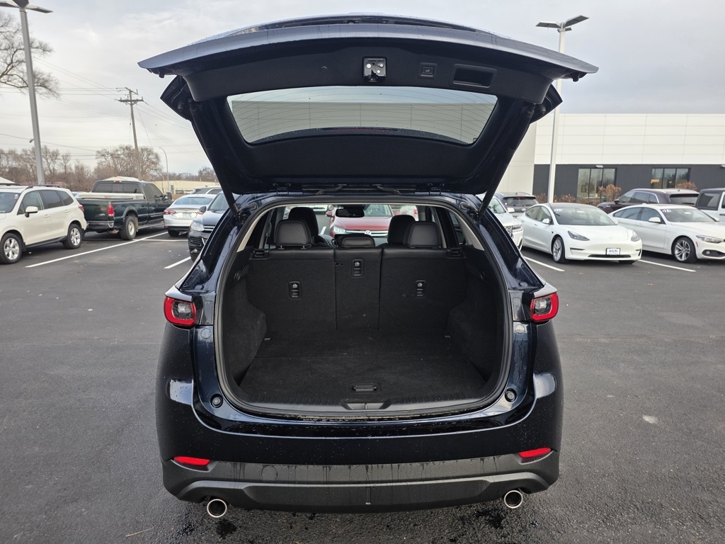 2023 Mazda CX-5 2.5 S Preferred photo 4