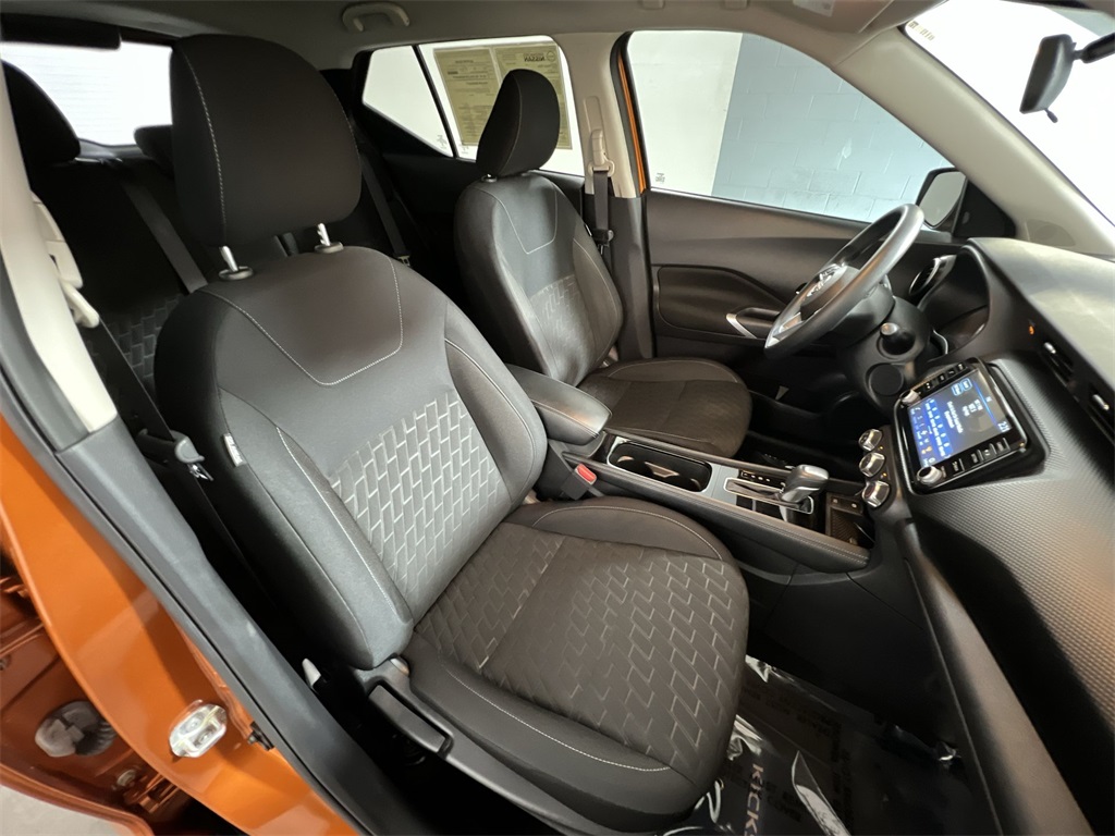 2023 Nissan Kicks SV photo 22