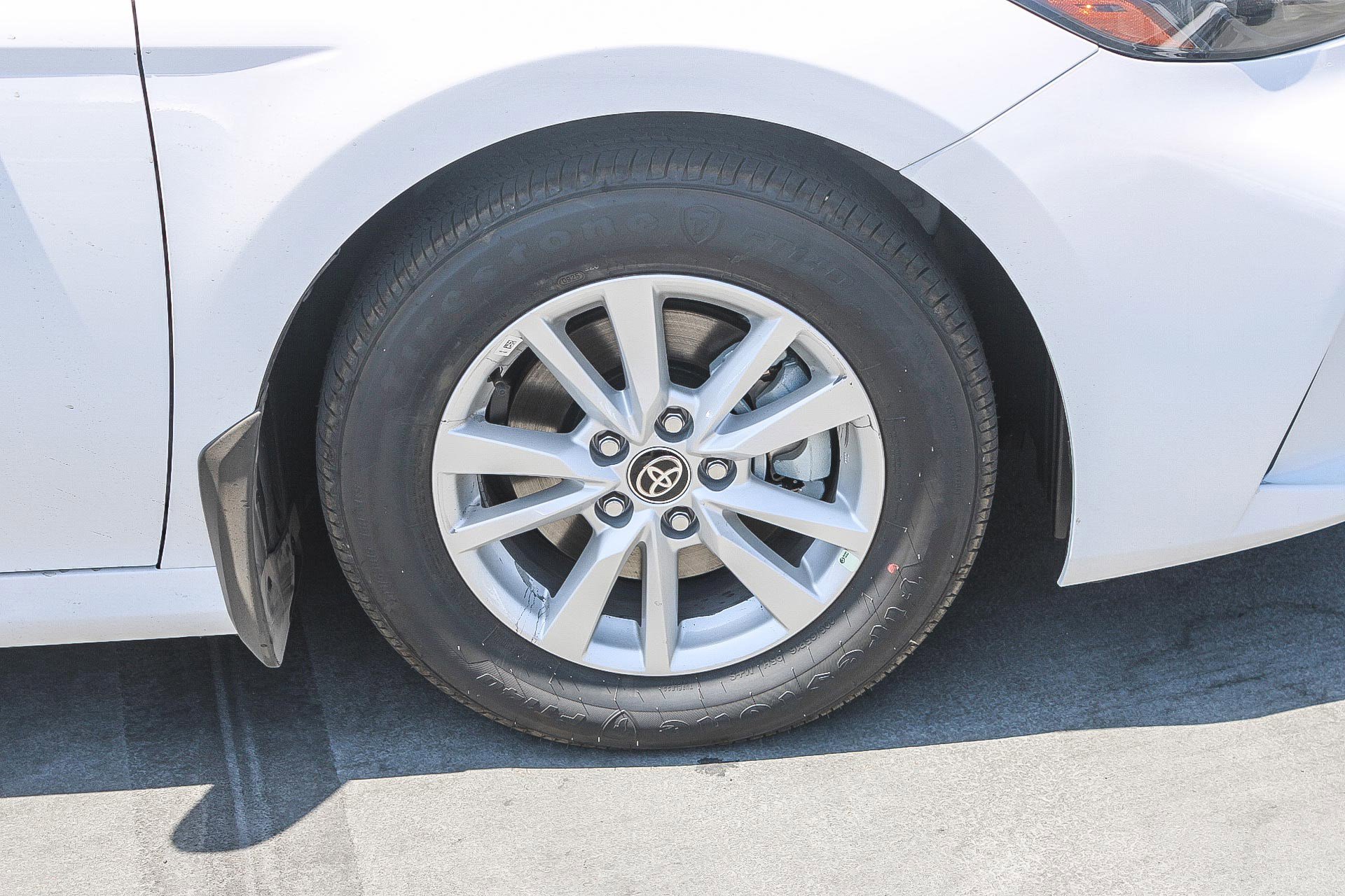 2025 Toyota Camry LE photo 9