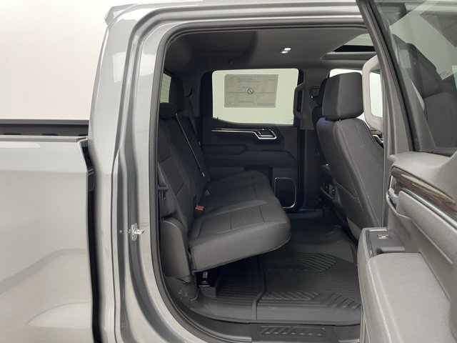2025 Chevrolet Silverado 1500 RST photo 15