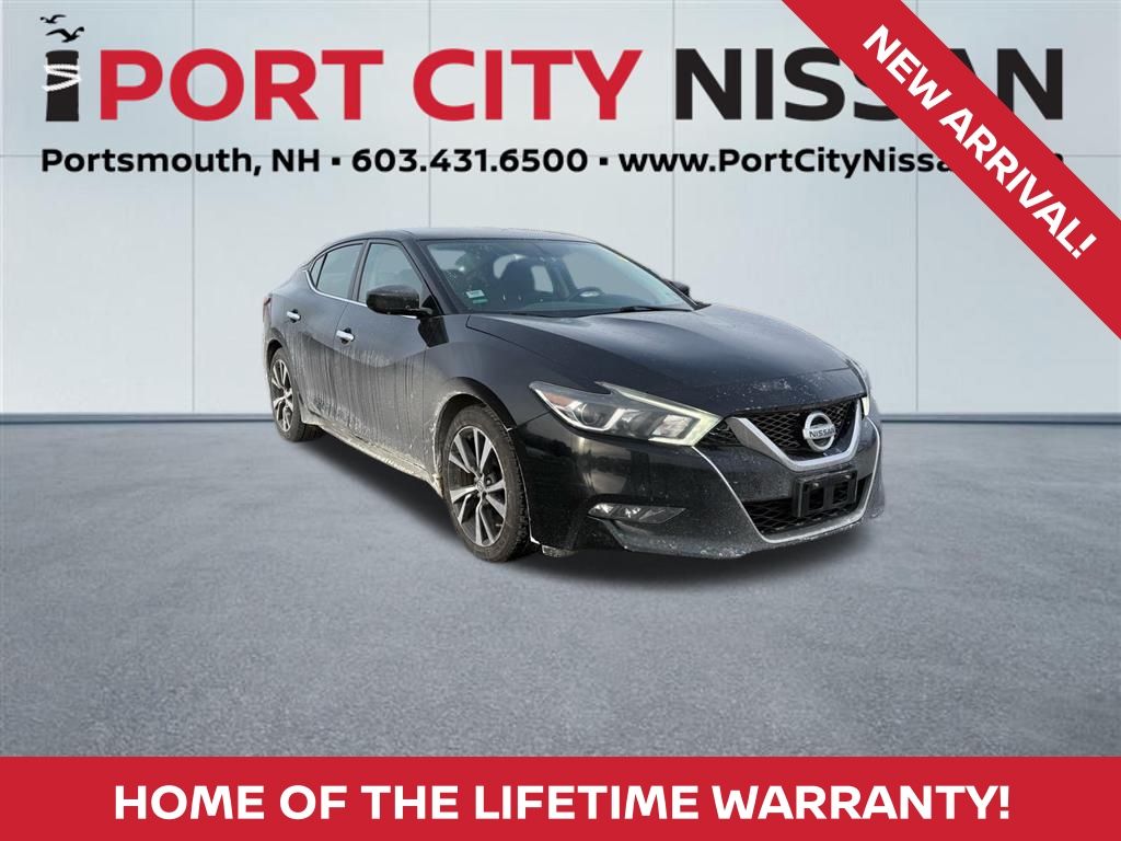 2018 Nissan Maxima S's photo