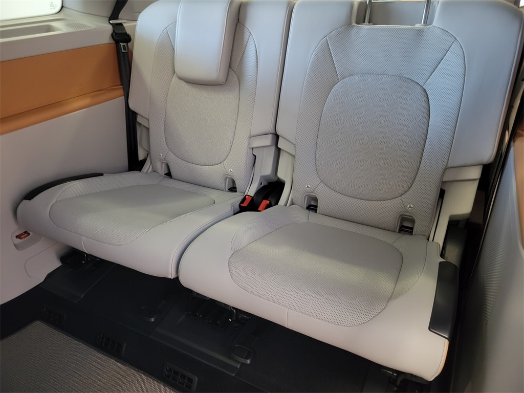 2025 Volkswagen ID. Buzz Pro Plus photo 8