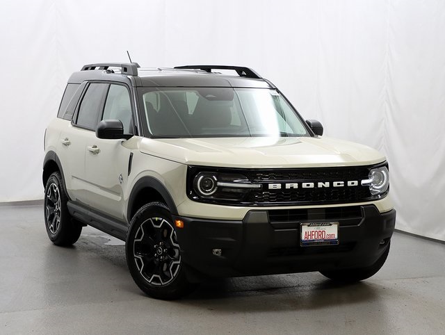 2025 Ford Bronco Sport Outer Banks's photo