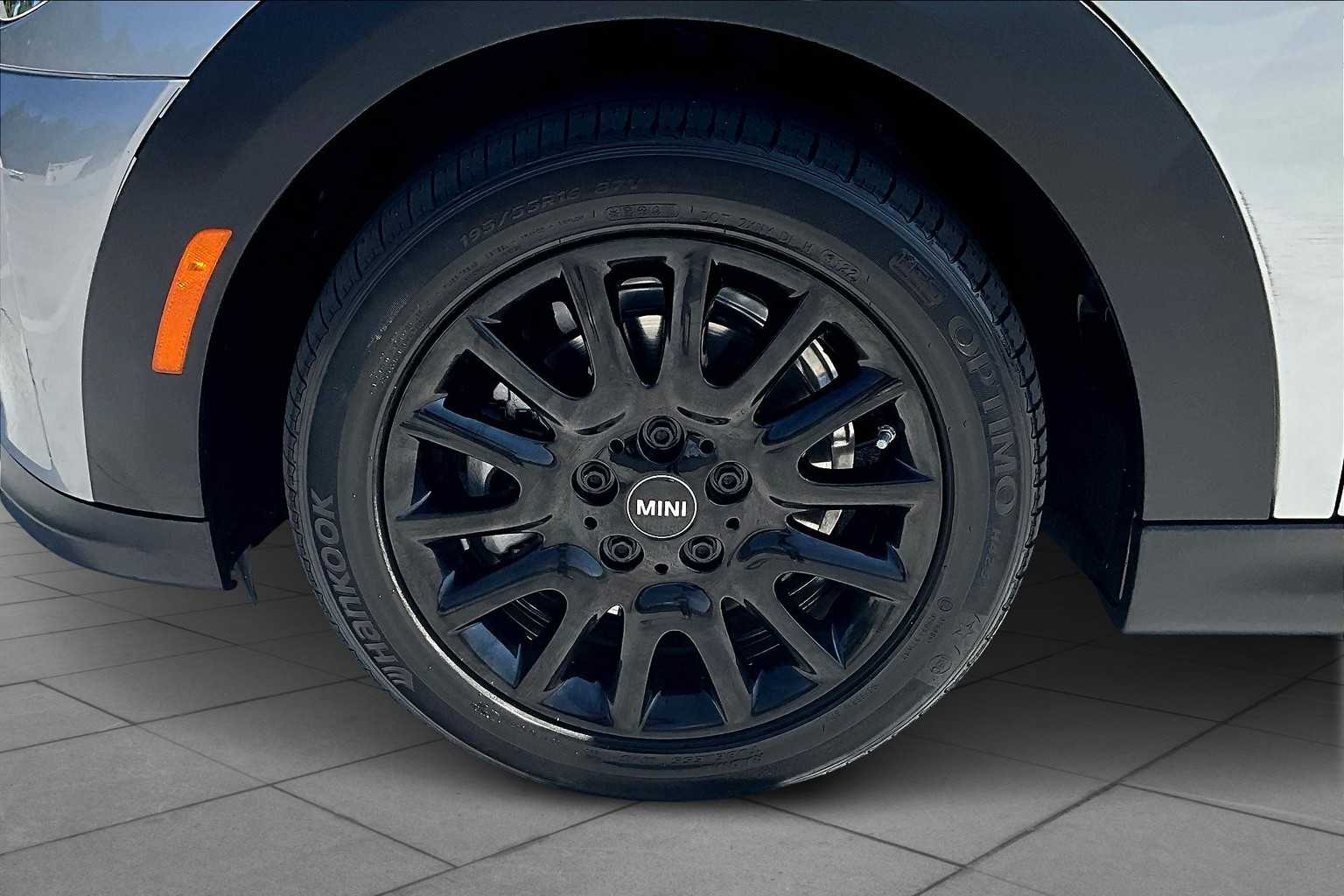 2023 Mini Cooper Convertible photo 9