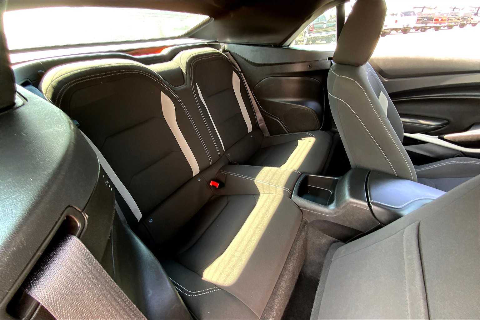 2023 Chevrolet Camaro 1LT photo 15