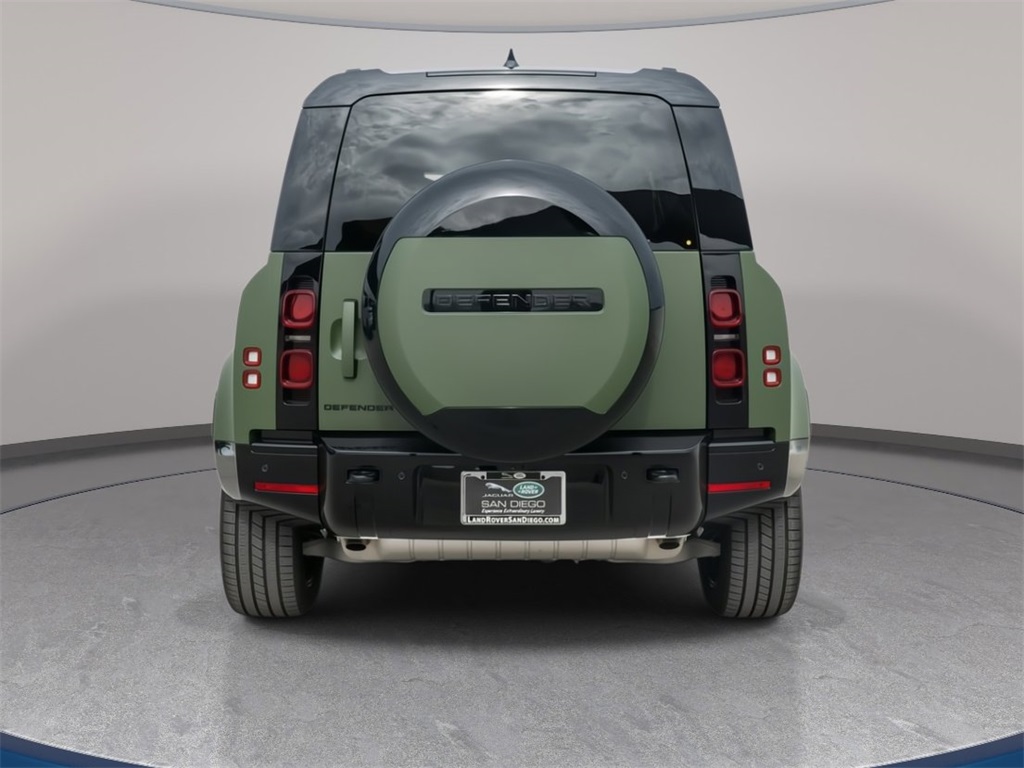 2025 Land Rover Defender 110 X-Dynamic SE photo 4