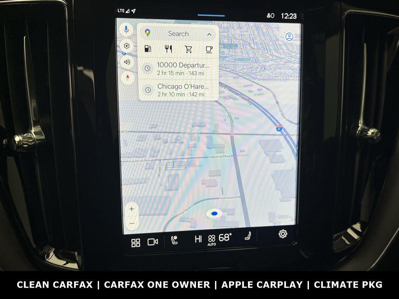 2025 Volvo XC60 Core photo 2