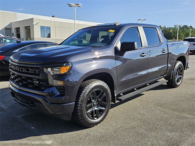 2022 Chevrolet Silverado 1500 Custom photo 3