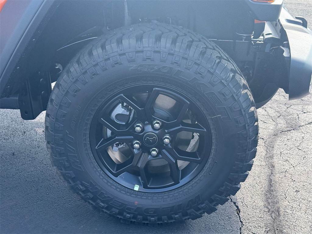 2025 Jeep Wrangler Willys photo 7