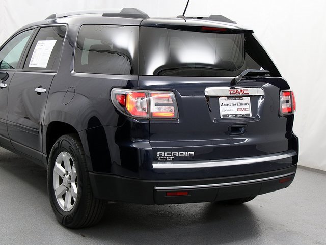 2015 Gmc Acadia SLE photo 2