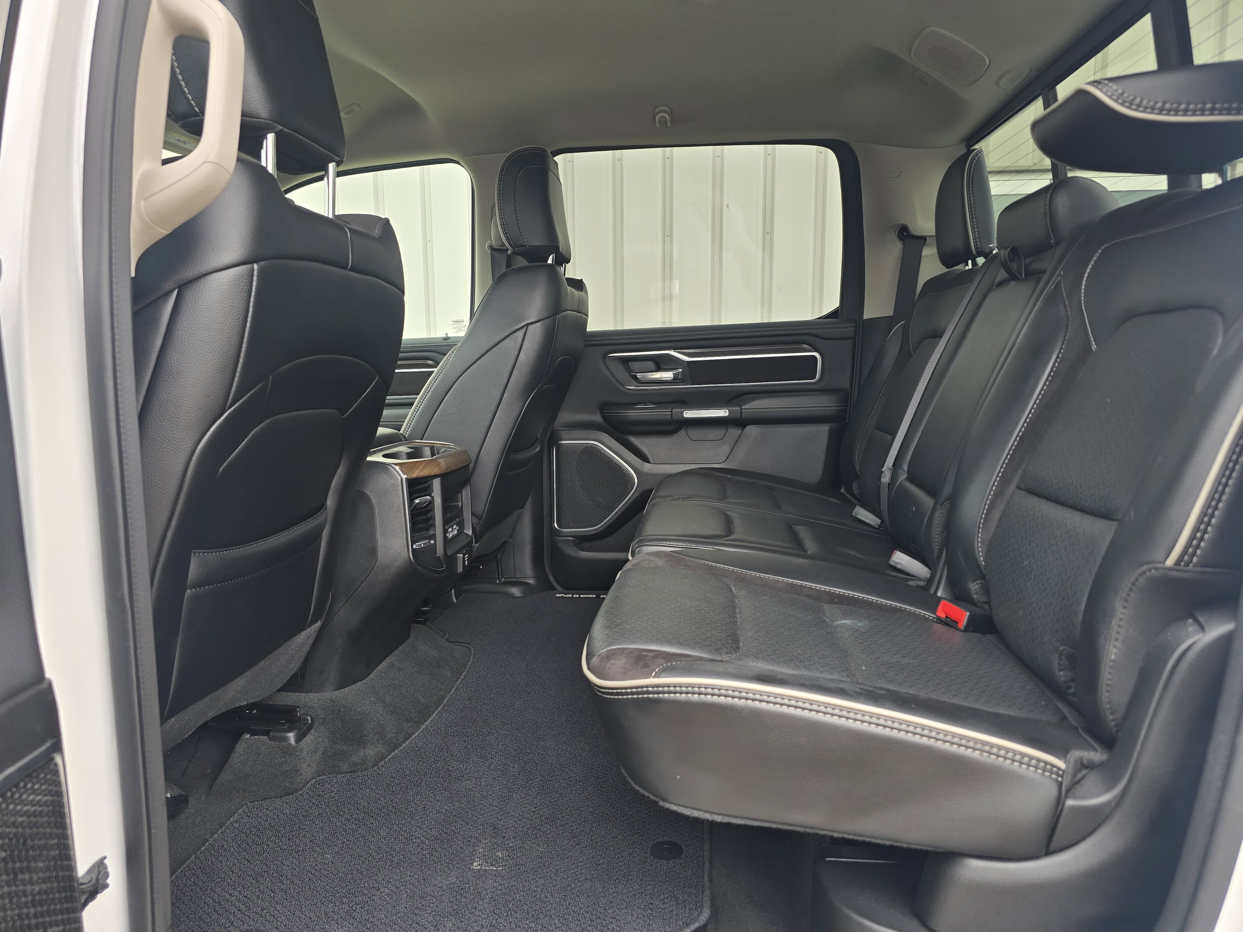 2022 Ram 1500 Laramie photo 16