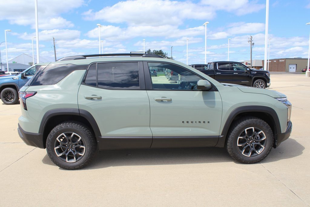 2026 Chevrolet Equinox ACTIV photo 2