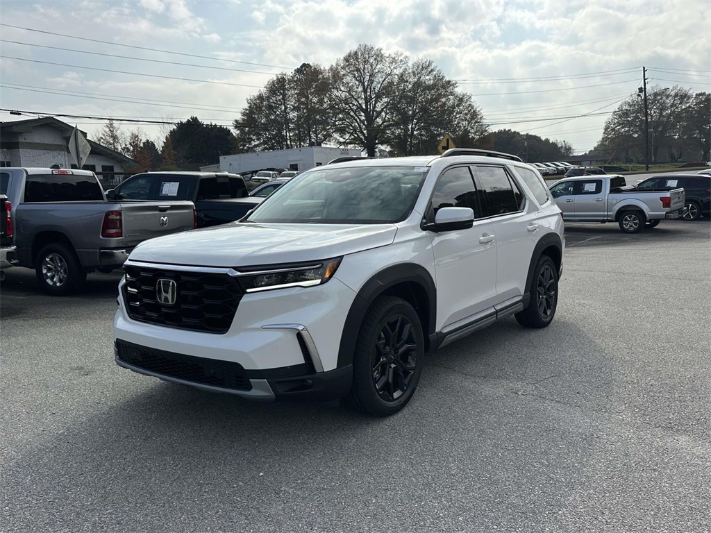 2025 Honda Pilot Touring photo 2