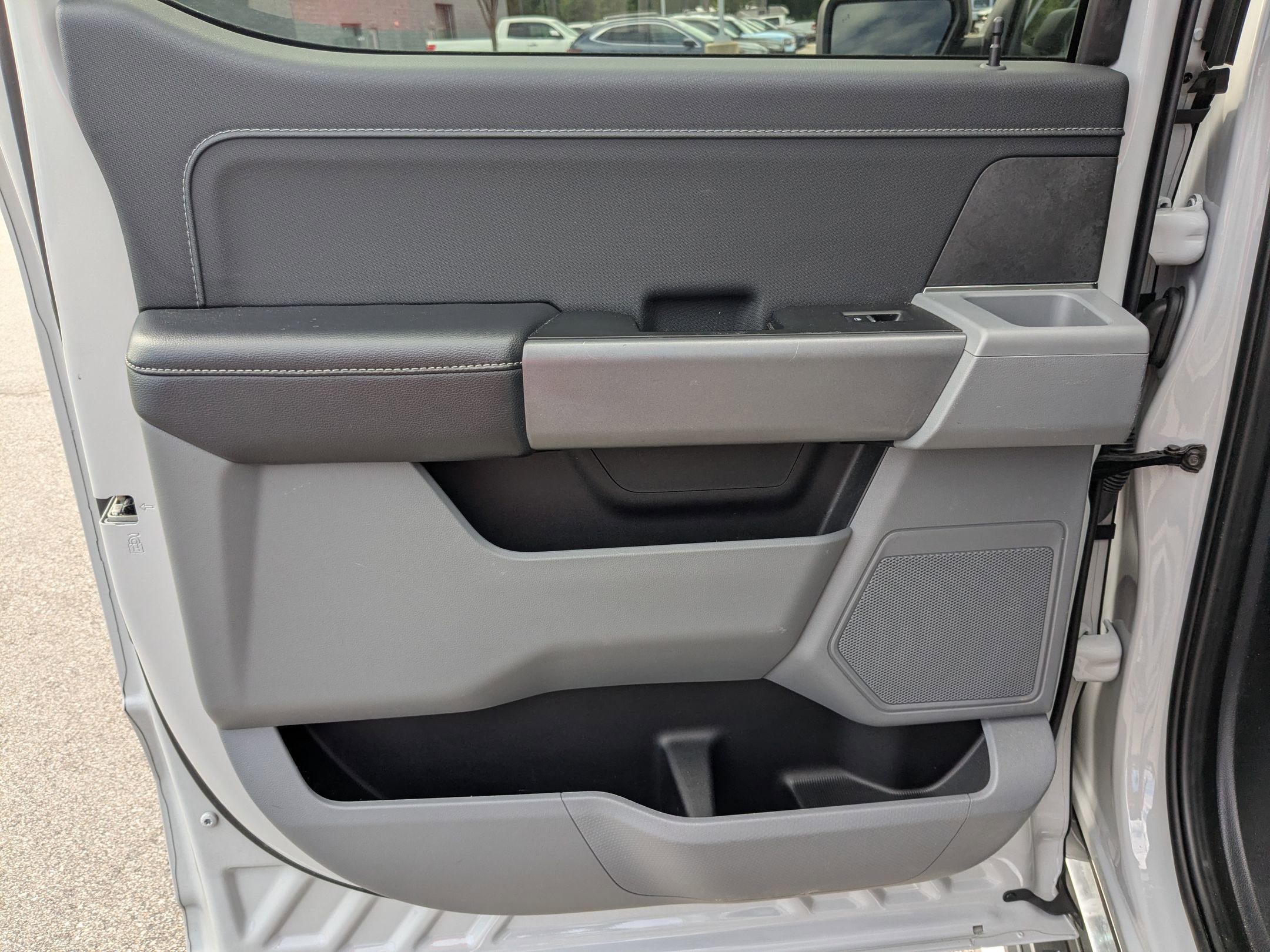 2024 Ford F-150 XLT photo 27