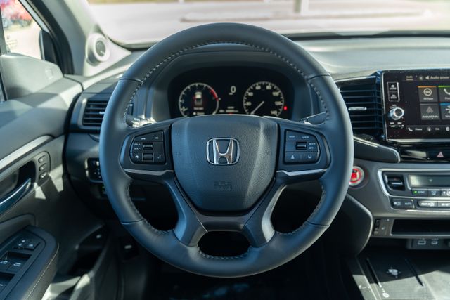 2025 Honda Ridgeline RTL photo 13