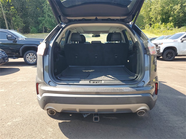 2019 Ford Edge Titanium photo 24