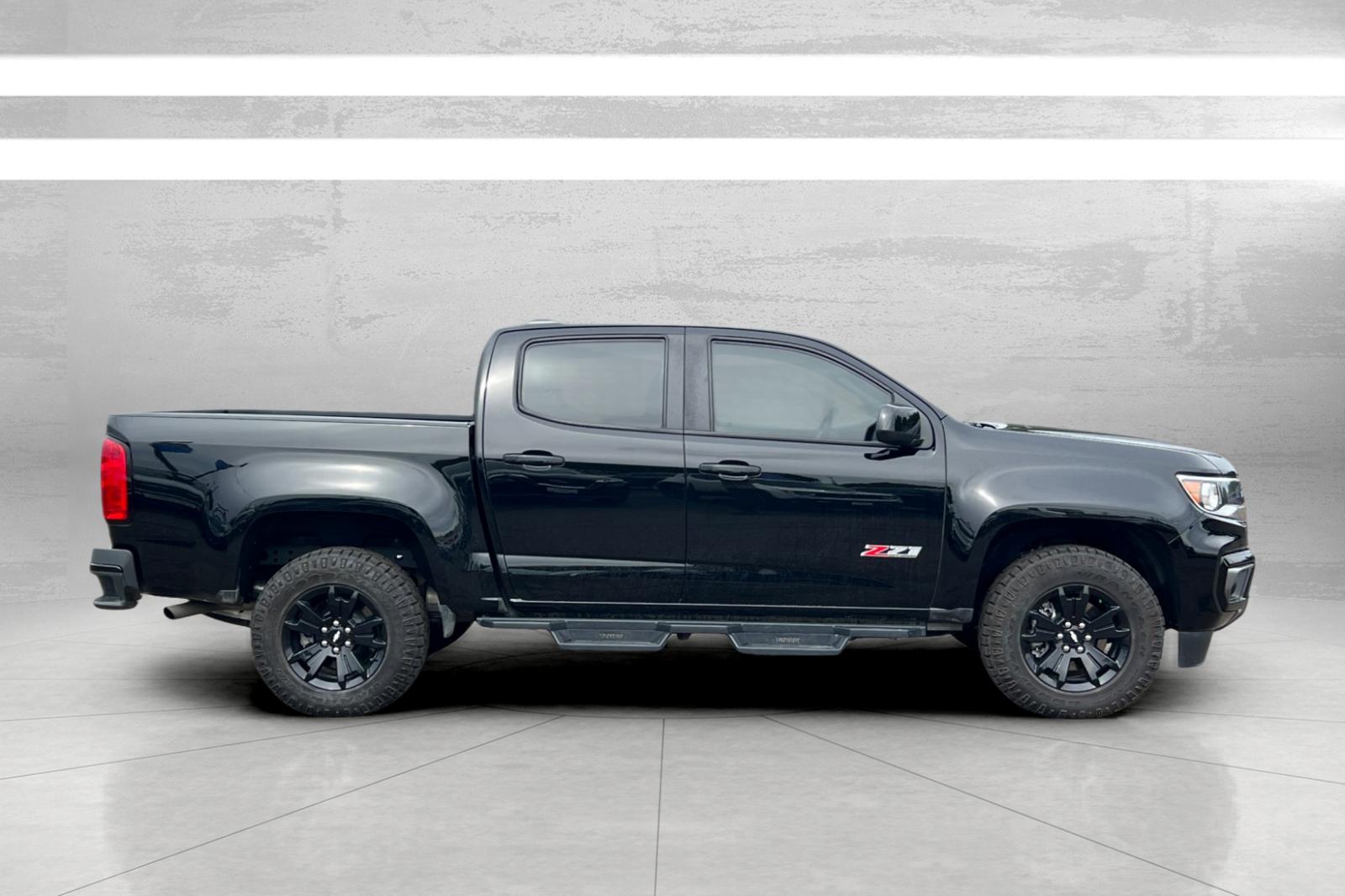 2022 Chevrolet Colorado Z71 photo 2