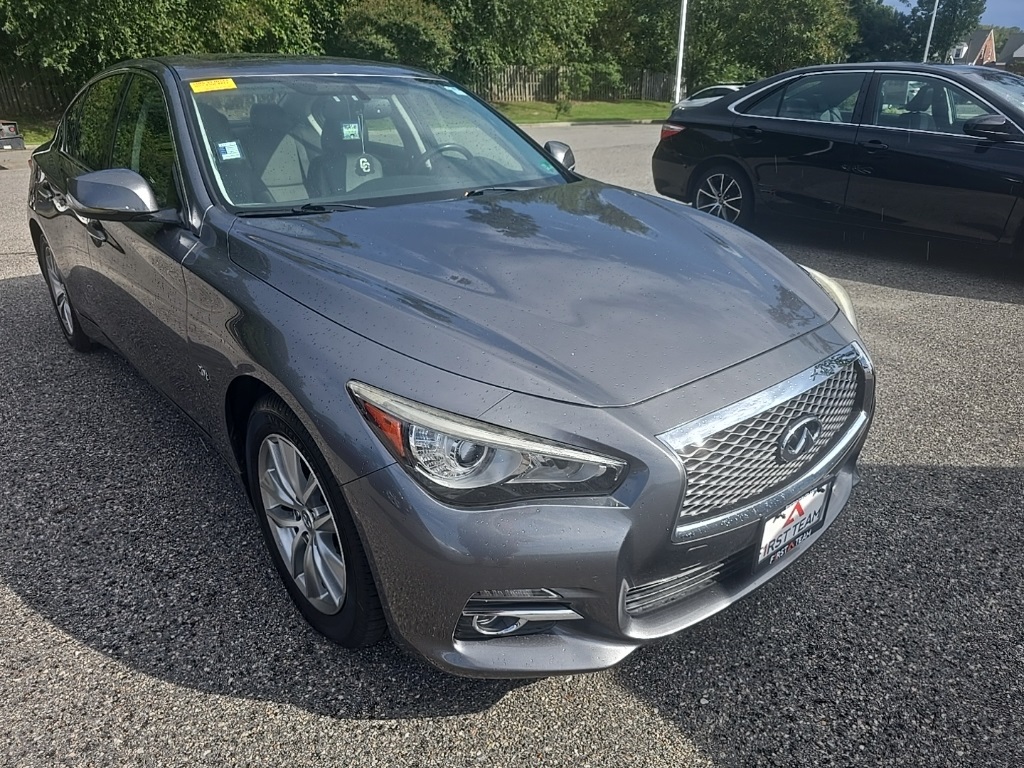 2016 Infiniti Q50 2.0t Premium AWD photo 3