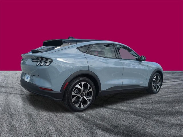 2025 Ford Mustang Mach-E Select photo 4