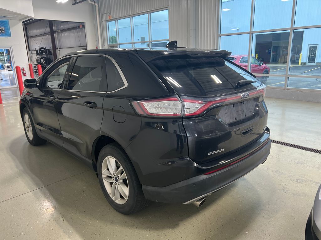 2015 Ford Edge SEL photo 4