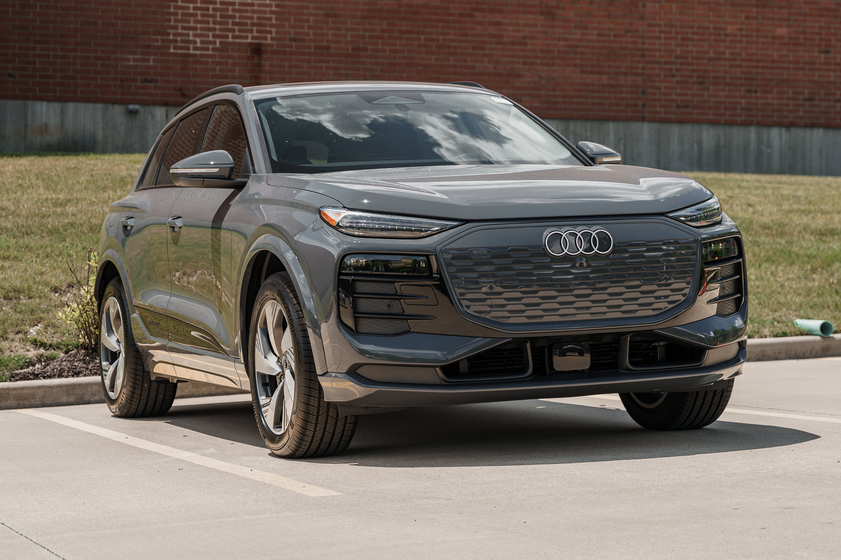 New 2025 MAGNET GRAY Audi Premium Plus image 1