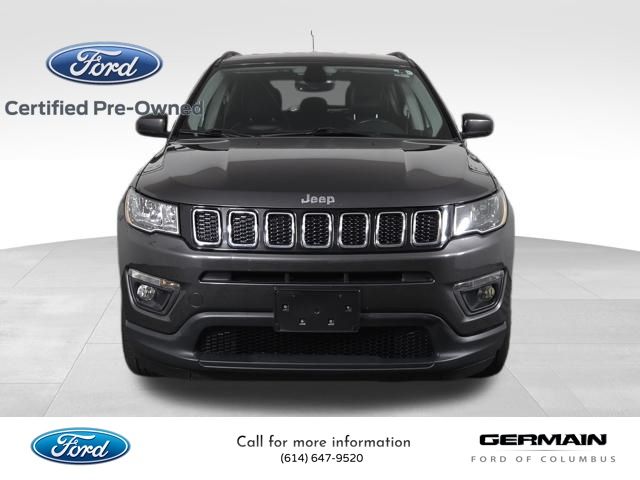 2018 Jeep Compass Latitude photo 2