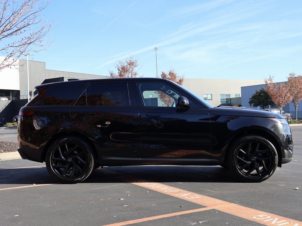 2024 Land Rover Range Rover Sport SE photo 4